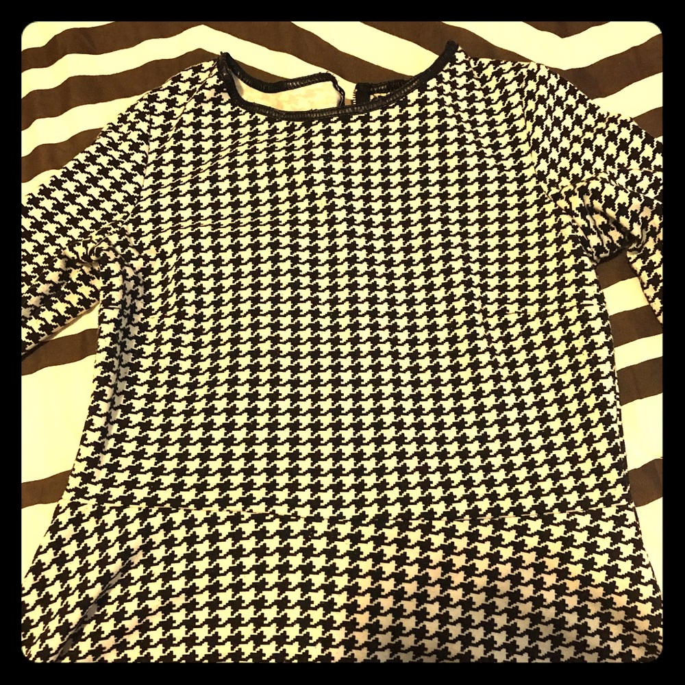 Houndstooth shirt